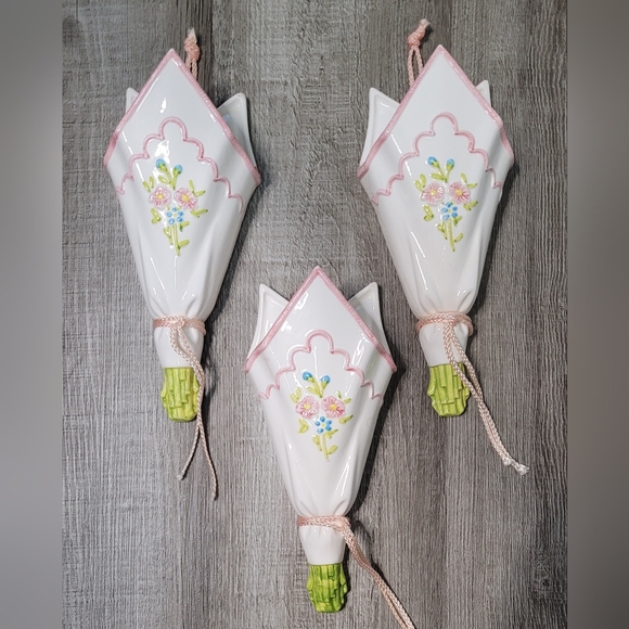 Other - French Country Handkerchief Ceramic Floral Wall Pockets
